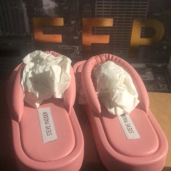 Open toe - Picture 3 of 5